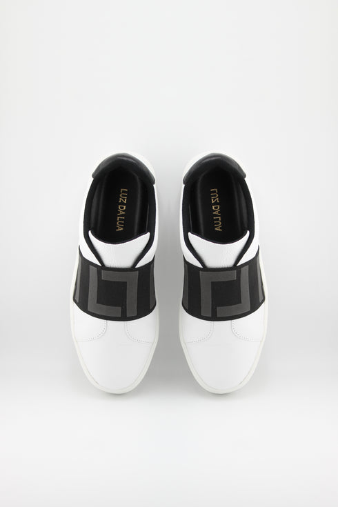 Luz da lua Perforated Slip-On Sneakers with Geometric Trim